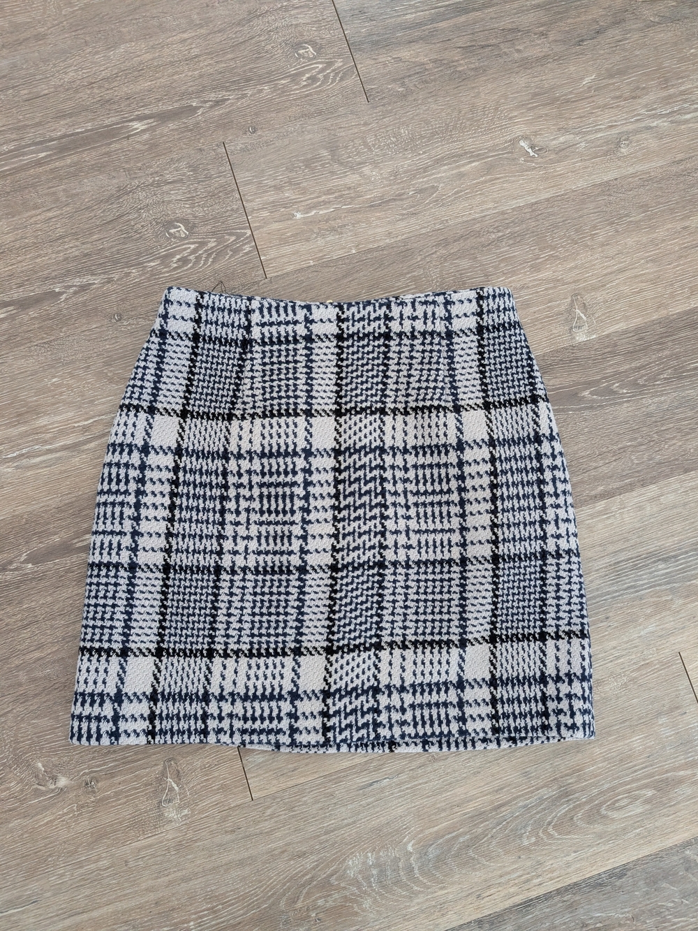H&M Black & White Plaid Knit Mini Skirt